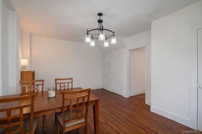 Building Photo - 93 West St