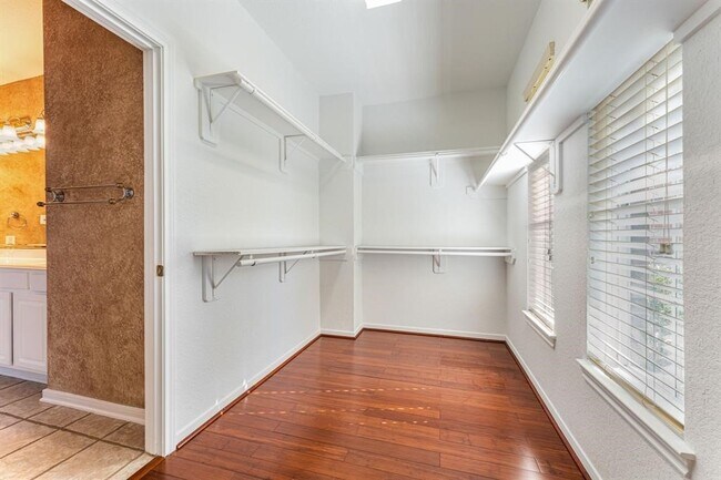 Building Photo - 182 N Wimberly Way