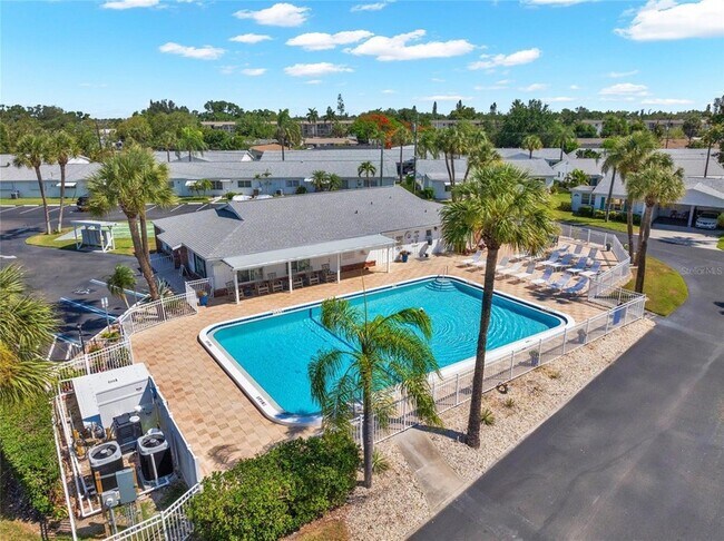 Building Photo - 5996 Hibiscus Dr