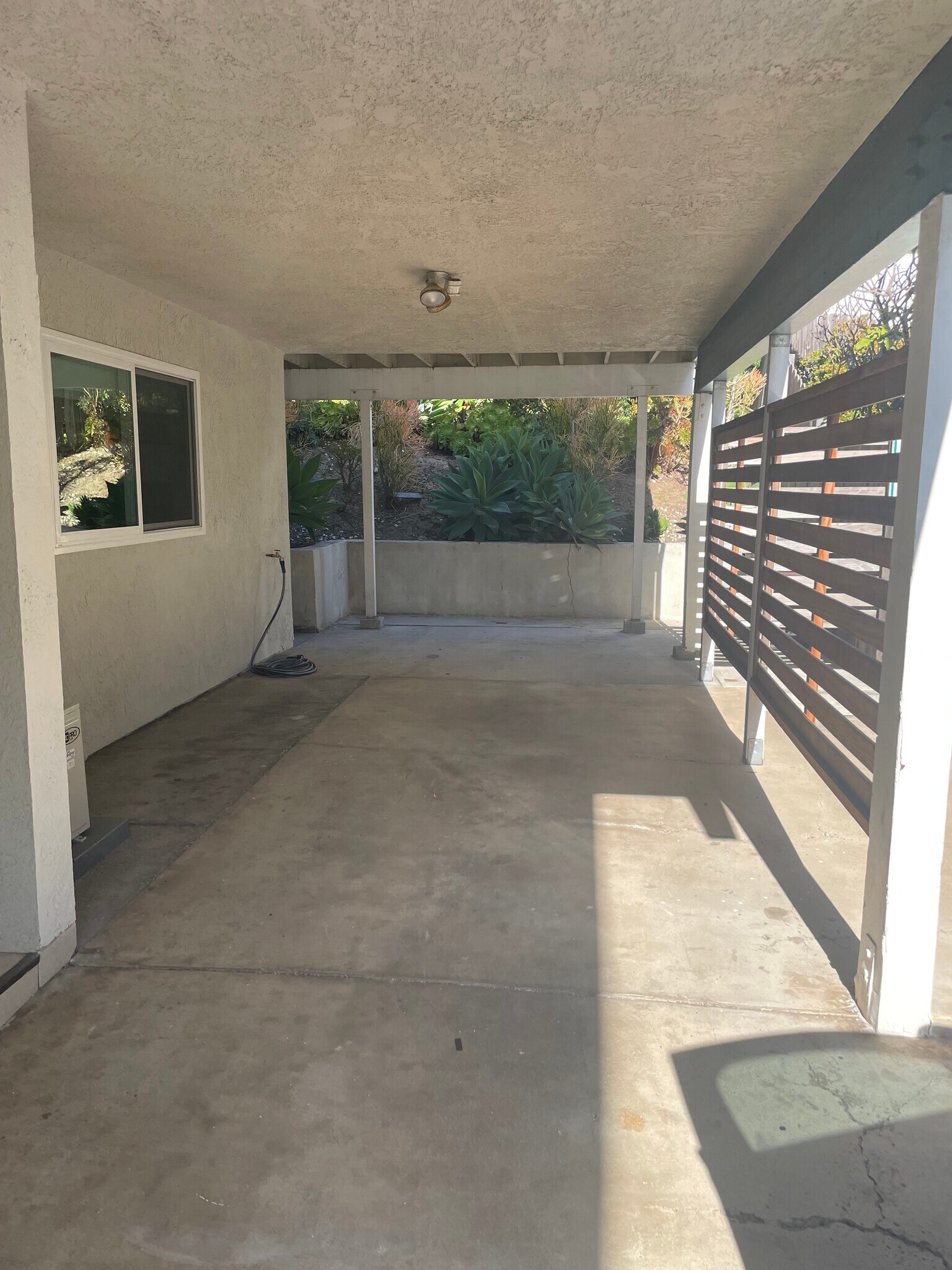 Drive right in! - 33742 Alcazar Dr