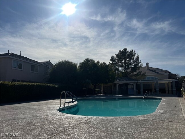 Building Photo - 1000 Venetian Hills Ln