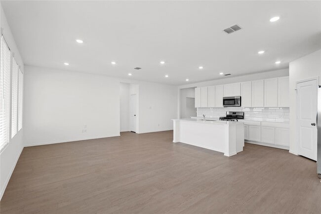Building Photo - 172 Rodney Boat Rd