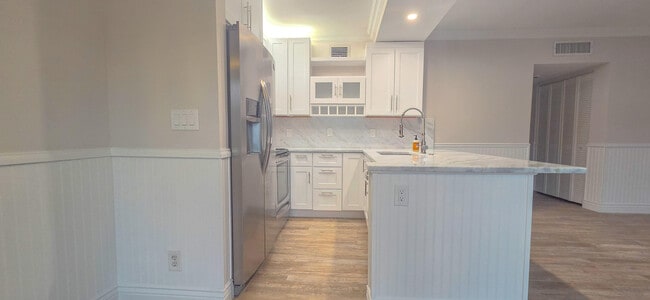 Building Photo - 4201 S Ocean Blvd