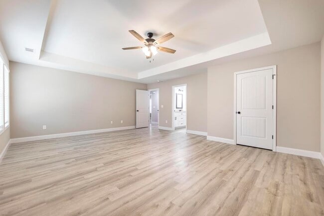 Building Photo - 316 Beau Claire Cir