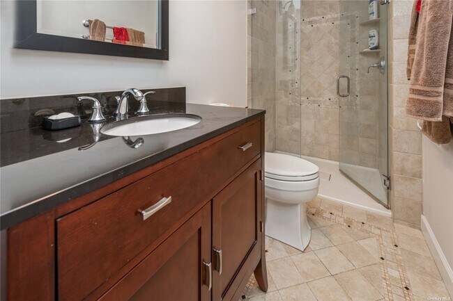 Building Photo - 7 Brookside Dr