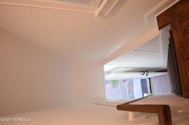 Building Photo - 52 Dunbar Ave