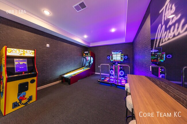 Building Photo - Brand New Spacious Studio in Shawnee