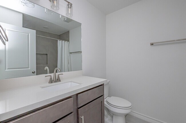 Building Photo - 9912 Kaspar Dr