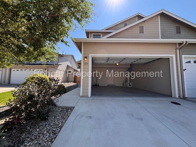 Building Photo - 825 Cassidy Ct