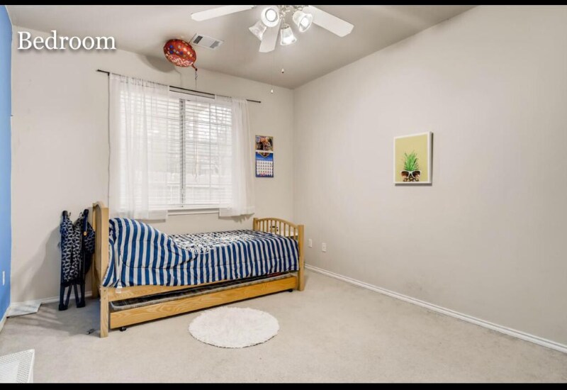 Building Photo - 207 Chesapeake Bay Ln N