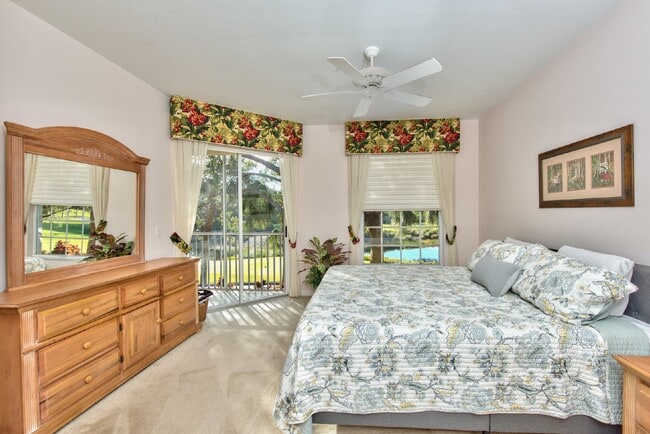 Building Photo - COACH HOME AT PELICAN BAY
