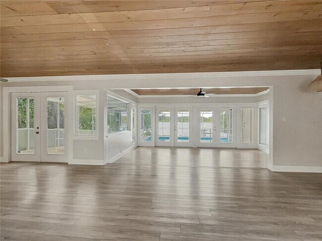 Building Photo - 125 Lake Roy Dr