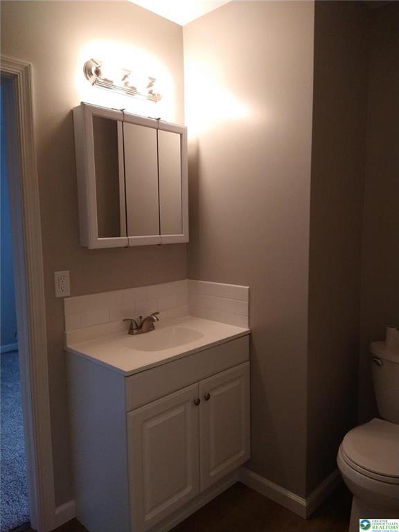 Building Photo - 33 N Hellertown Ave