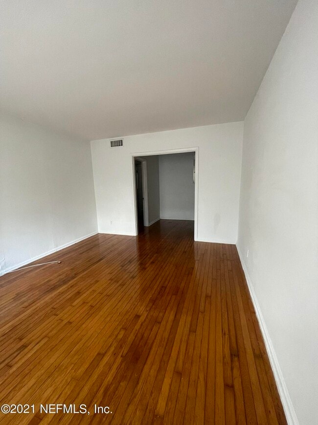 Building Photo - 1529 McDuff Ave S