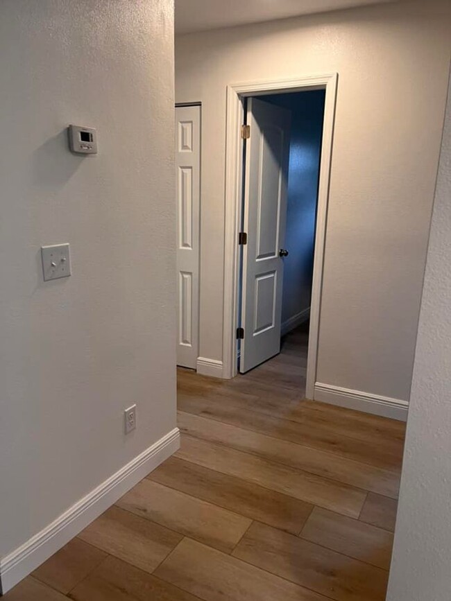 Building Photo - Beautiful fully remodeled home!