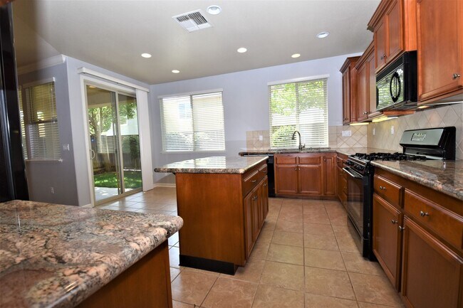 Building Photo - 3303 Southerland Rd