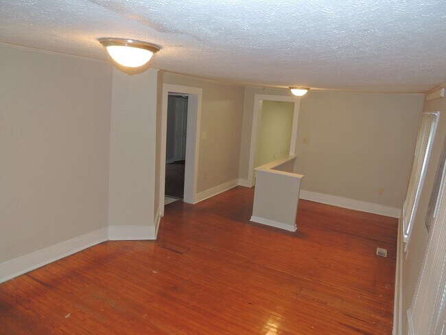 Building Photo - 1505 Murchison Rd