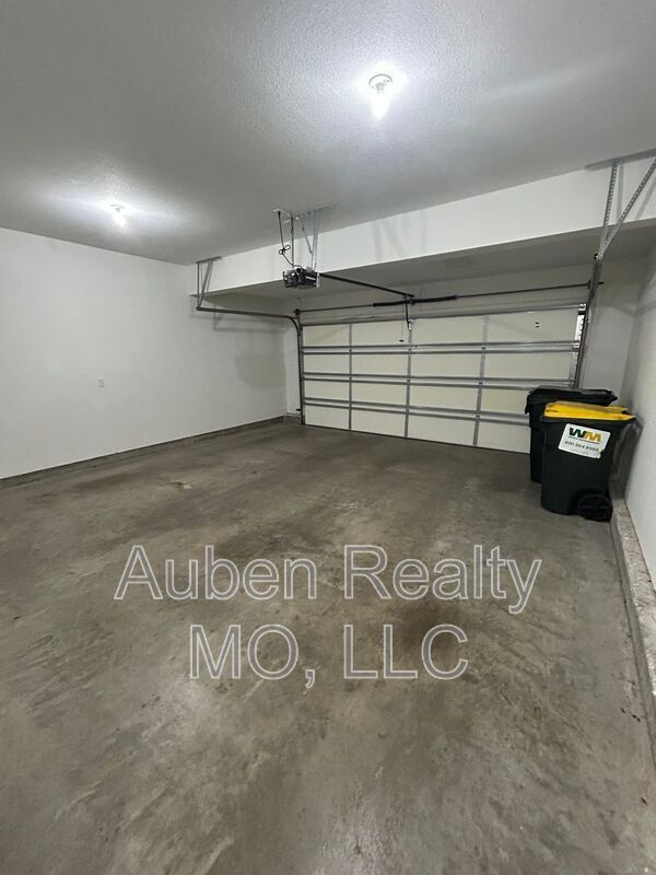Building Photo - 14918 W 64th Terrace