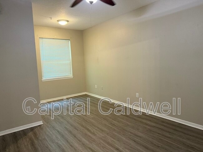 Building Photo - 1810 E Palm Ave