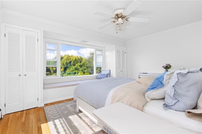 Building Photo - 331 Third Beach Rd