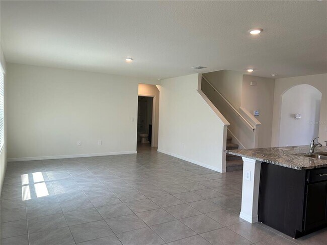 Building Photo - 17218 Reserva Dr