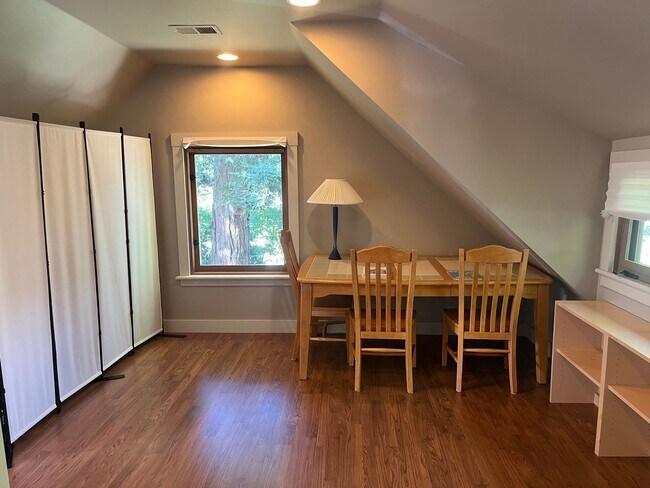 Building Photo - Luxury Furnished Monte Sereno Estate | Short-Term Executive Lease | Resort-Style Living