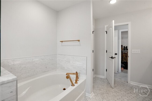 Building Photo - 25 Ashmont St