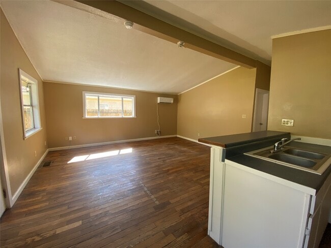 Building Photo - 28613 Netawake Ct