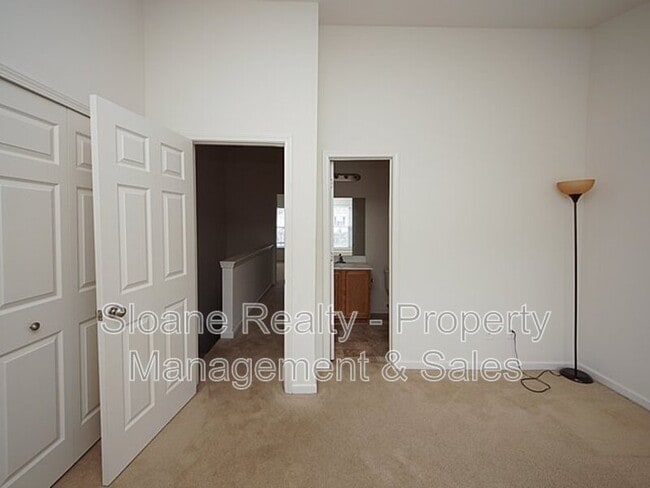 Building Photo - 572 Truman Dr