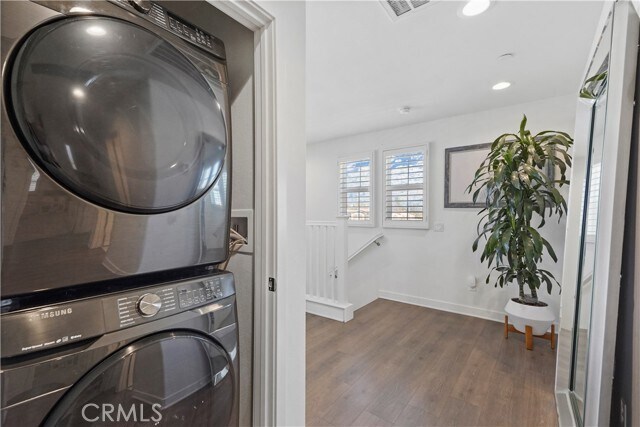 Building Photo - 23201 W Canterbury Way