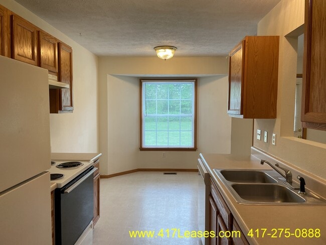 Building Photo - 1713 Windmill Way