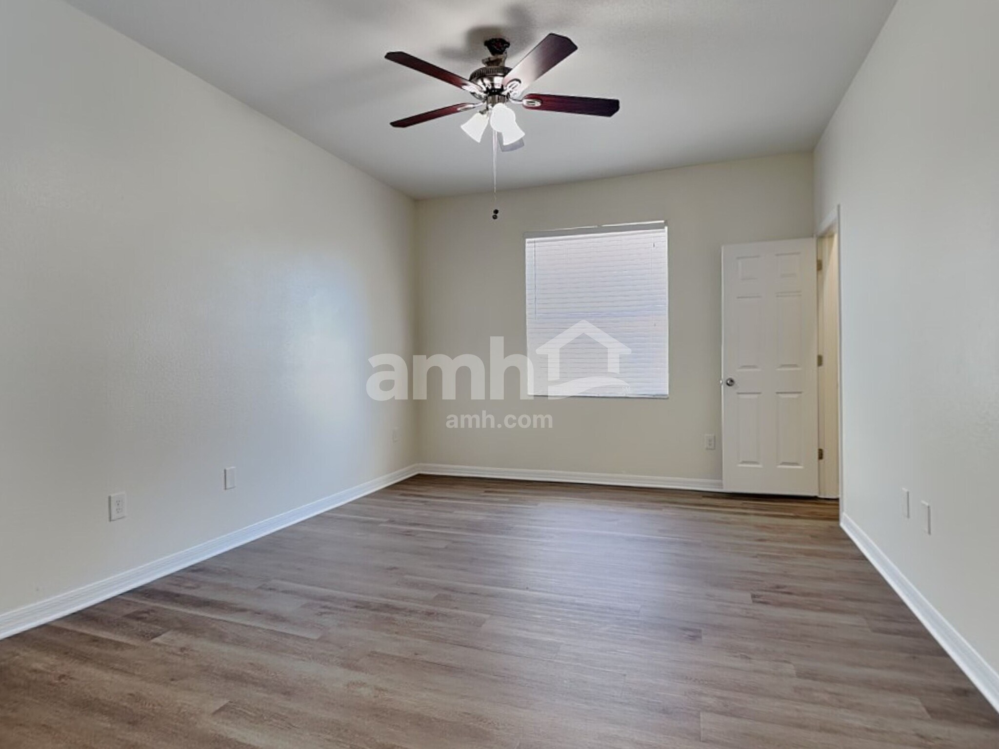 Building Photo - 6019 Blue Sage Dr