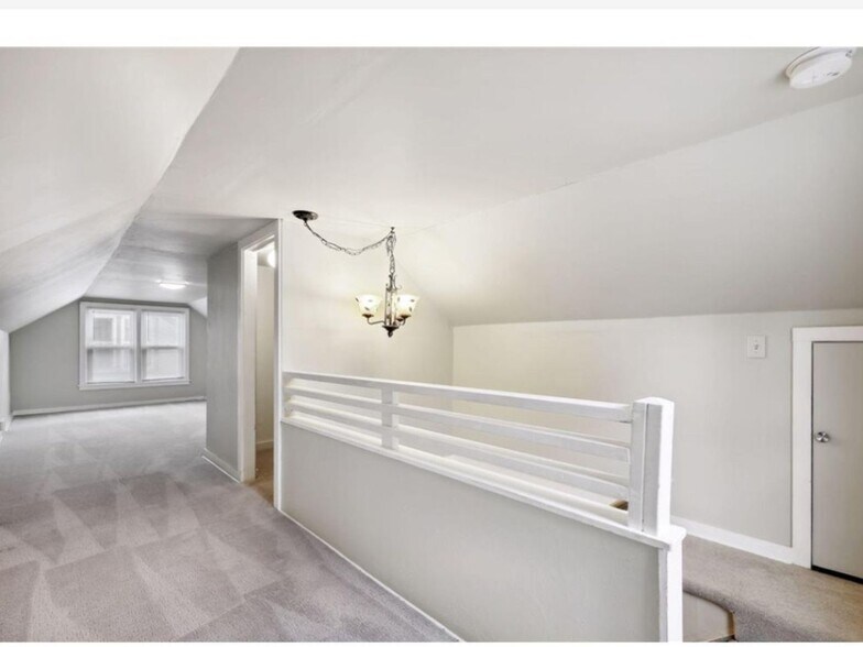 Building Photo - 5055 Emerson Ave N