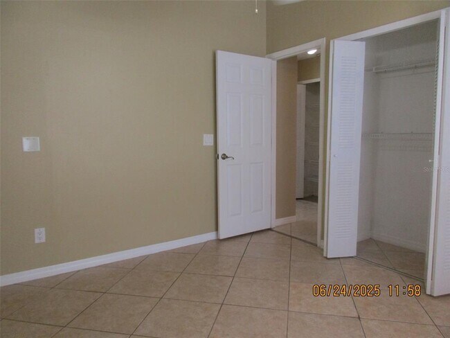 Building Photo - 3125 Wickham Ave