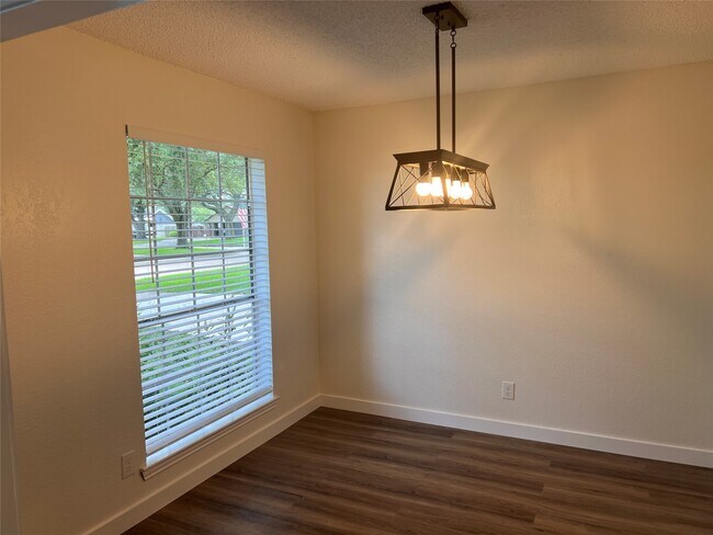 Building Photo - 12418 A Bar Dr