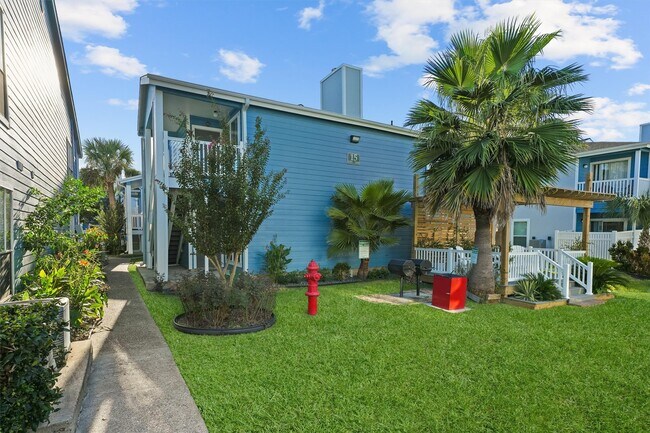 Building Photo - 3506 Cove View Blvd