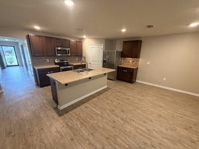 Building Photo - 9470 Lutoo Ln