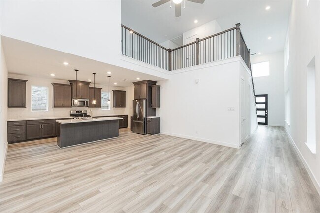 Building Photo - 21659 Lampeter River Ln