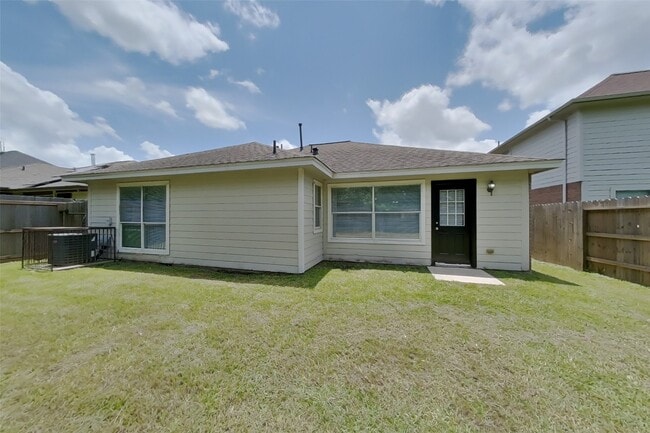 Building Photo - 8707 Texas Acorn Ave