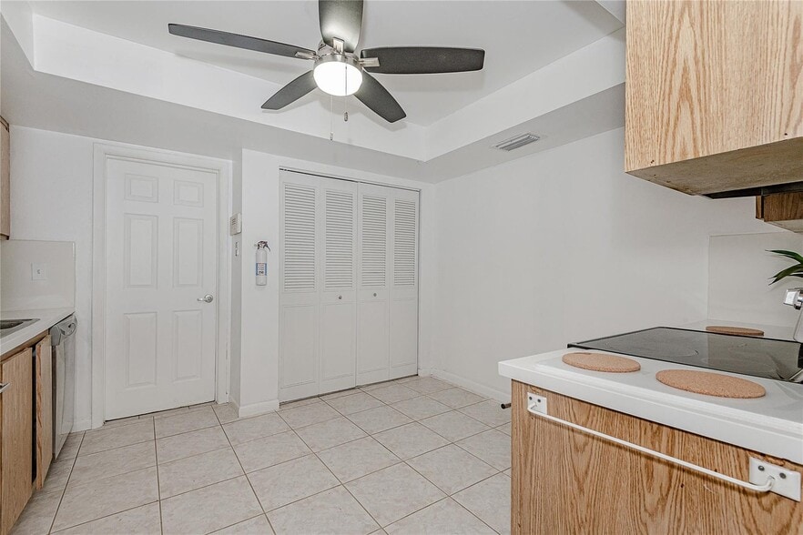 Building Photo - 2831 NW 51st Ter