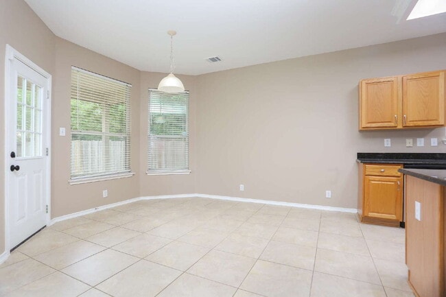 Building Photo - 14514 Redwood Valley