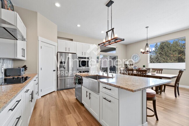 Building Photo - * Coming Soon 08/15/2025*Furnished Executi...