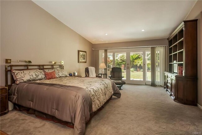 Building Photo - Charming 3-Bedroom Woodland Hills Home wit...