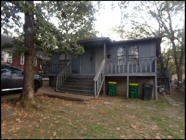 Primary Photo - 610 S Maple St