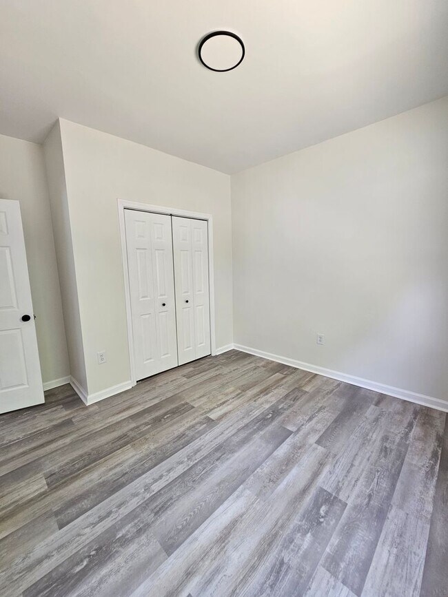 Building Photo - 274 Bledsoe Dr