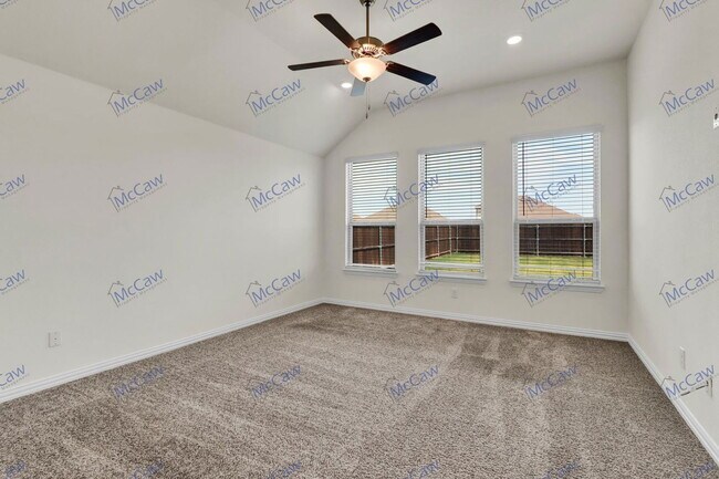 Building Photo - 1345 Francesca Dr