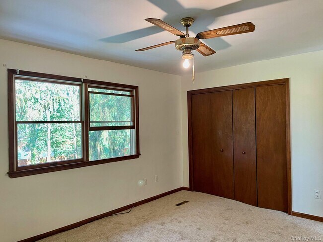 Building Photo - 80 Mallory Ln