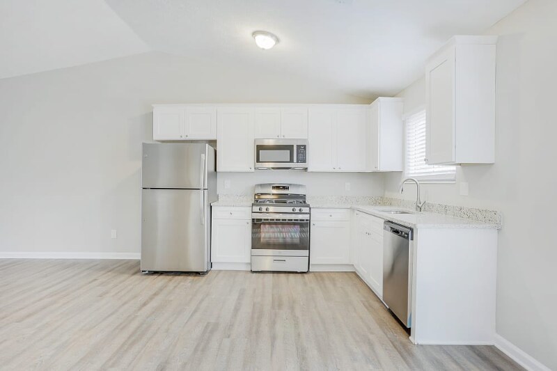 Building Photo - 837 Forest Path