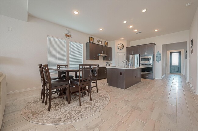 Building Photo - 1838 Smithers Landing Dr