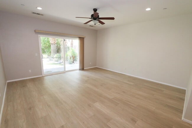 Building Photo - 1197 Oro Ridge